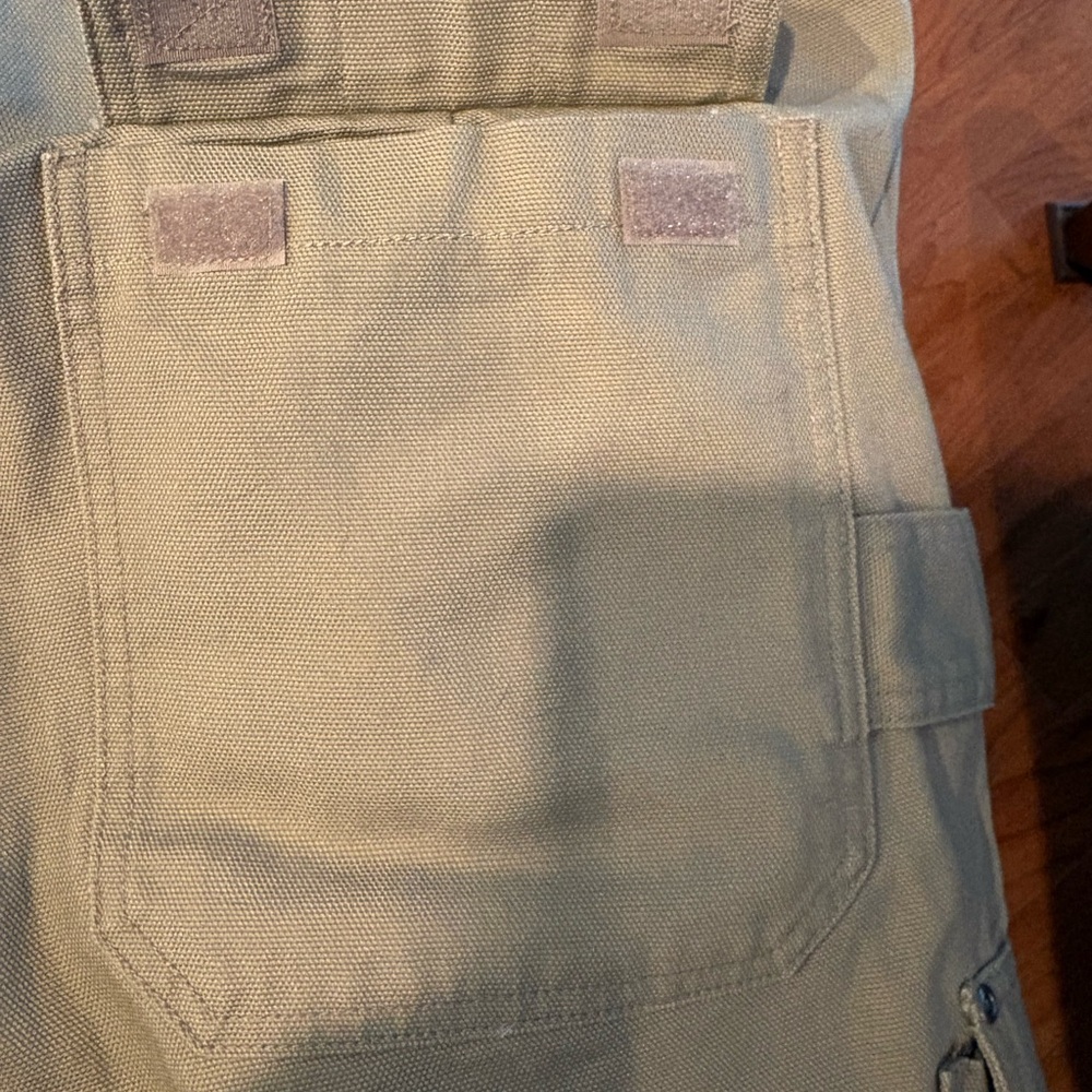 Duluth Trading Co Men's Khaki Cargo Pants - Picture 11 of 12